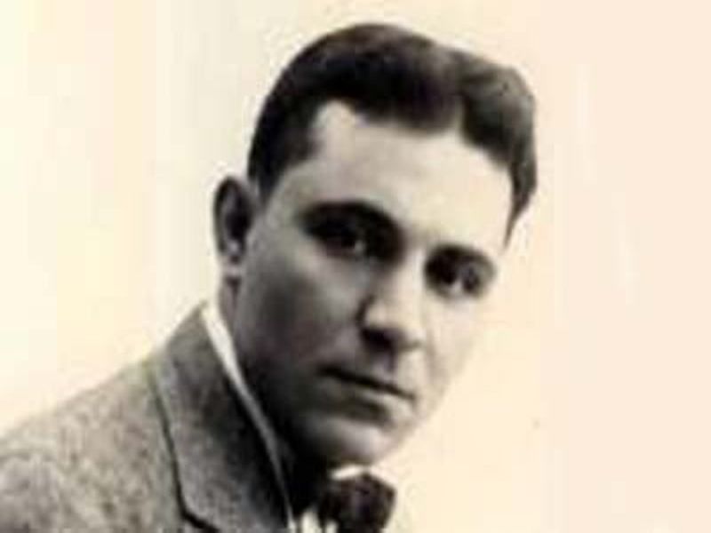 Վազգէն Շուշանեան՝ սիրոյ եւ արկածի տղան, յեղափոխութեան հաւատարիմը, որուն համար Հ.Յ.Դաշնակցութիւնը հայ մշակոյթի հարազատ ներշնչարանն ու տարածիչն է